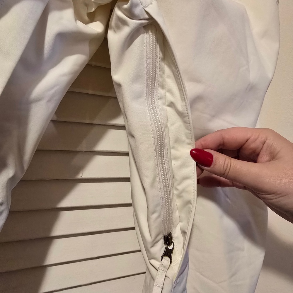 The North Face Women's Cream Snow Pants - Picture 4 of 11